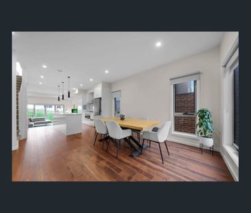 For Lease – Modern Dream 5-Bedroom Family Home in Doncaster East - Photo 3