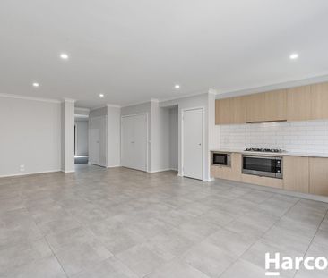 CONTEMPORARY TOWNHOUSE LIVING - Photo 6