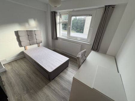 2 bedroom flat to rent - Photo 5