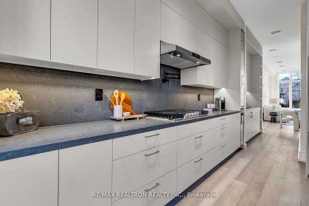 19 Topham Road apartment — Toronto, ON (4-Bedroom) - 4 Bedroom - Photo 5