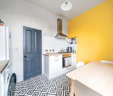 2 Bed Flat, Lewisham Way, SE4 - Photo 6