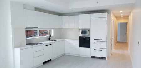 $3,350 / 784ft2 – 2 BEDS 2 BATHS A/C UNIT on the 5th Floor PARKING INCLUDED! (GEMINI) - Photo 3