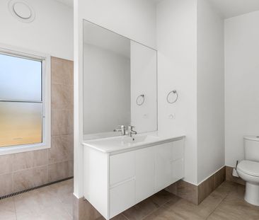 Thinking of selling? Contact our agent - Photo 6