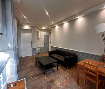 Location Appartement 1 pièce 32m² LYON 7ème - Photo 1