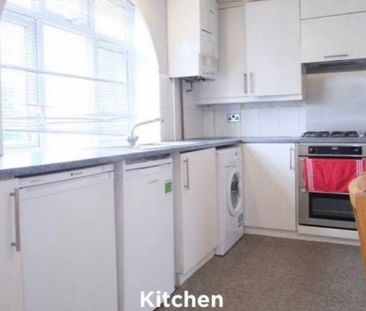 Room in a Shared Flat, Frensham Drive, SW15 - Photo 6