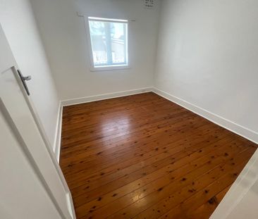 WEST GOULBURN Neat 2 Bedroom Cottage - Photo 4