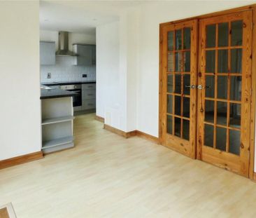 4 bedroom semi-detached house to rent - Photo 1