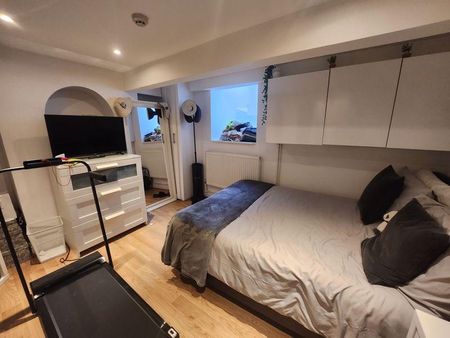 4 bedroom house share to rent - Photo 5