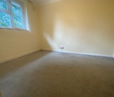 Stanborough Green, WELWYN GARDEN CITY - Photo 3