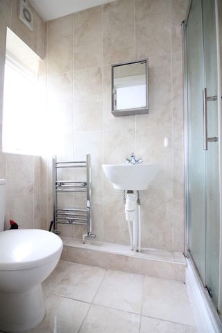 Humber Way, Slough - Photo 5