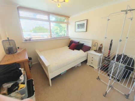 2 bedroom maisonette to rent - Photo 5