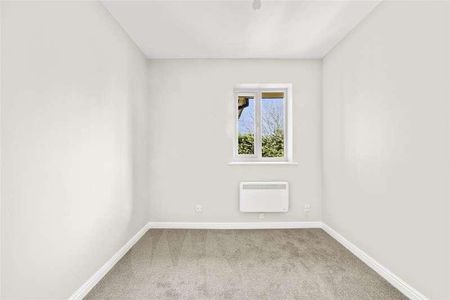 Woodland Grove, Epping, CM16 - Photo 5