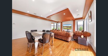 Modern living for a family near all the amenities! - Photo 3