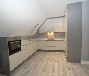 Kenley, CR8 - Photo 1