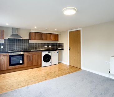 2 bedroom flat to rent - Photo 3