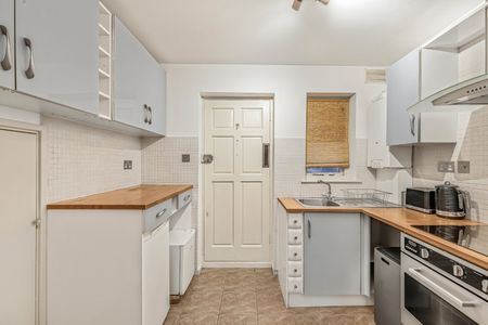 St. Andrews Square, North Kensington, London, W11 - Photo 5