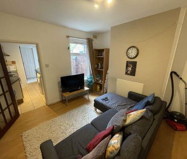 4 bedroom terraced house to rent - Photo 1