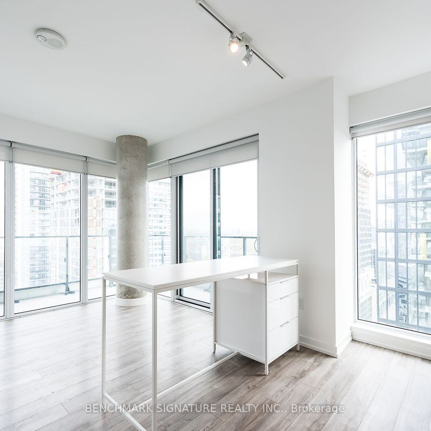 88 North Condos and Lofts 77 , #2810 - Photo 1