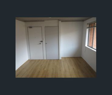 Top Floor Living - Photo 1