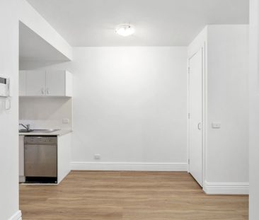 Neat Renovated apartment in Flinders Lane - Photo 4