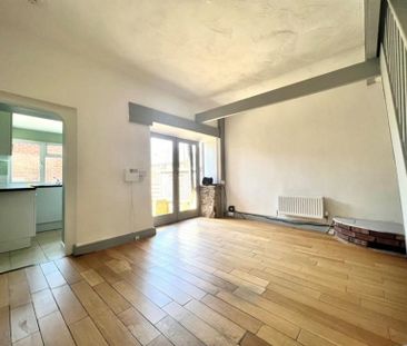 2 Bedroom Terraced To Let - Photo 5