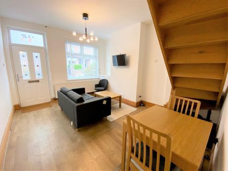 3 bedroom terraced house to rent - Photo 2