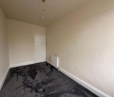 3 bedroom flat to rent - Photo 6