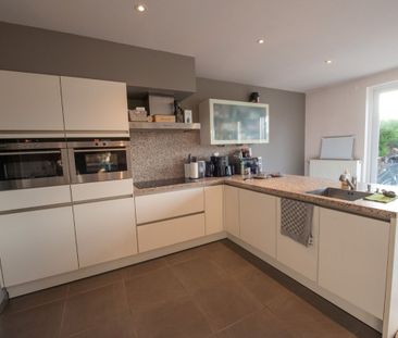 Gelijkvloers appartement met koertje te Desselgem! - Photo 1