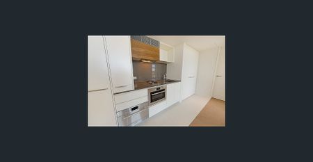 Stunning luxury one bed delivering executive living and convenience - Photo 5