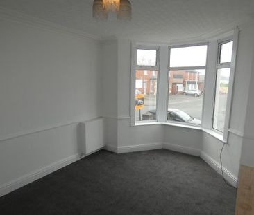 3 bedroom terraced house to rent - Photo 4