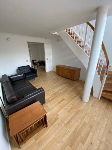 2 Bed Terraced House, Princes Court, SE16 - Photo 2