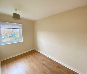 Grove House, Mayals, Swansea, SA3 - Photo 3