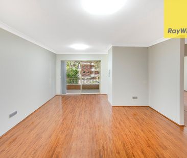 TWO BEDROOM APARTMENT IN PRIME LOCATION - Photo 2