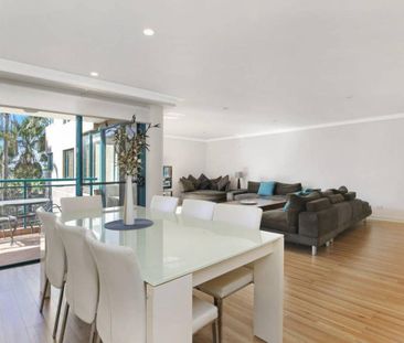 Spacious, Fully Furnished 2-Bedroom Unit Opposite North Beach, Woll... - Photo 4