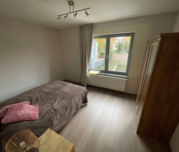 Appartement met twee slaapkamers en centrale ligging te huur - Photo 1