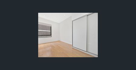 Spacious 2 bedroom in MONACO TOP FLOOR - Photo 4