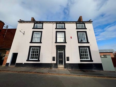 East Street - Photo 2