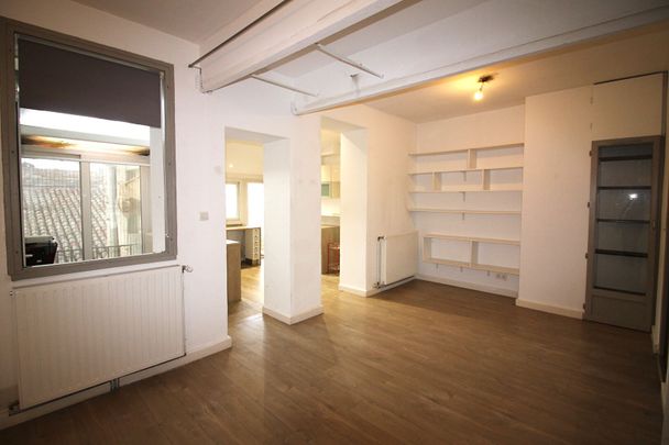 Location Appartement 3 pièces 78m² NIMES 30000 - Photo 1