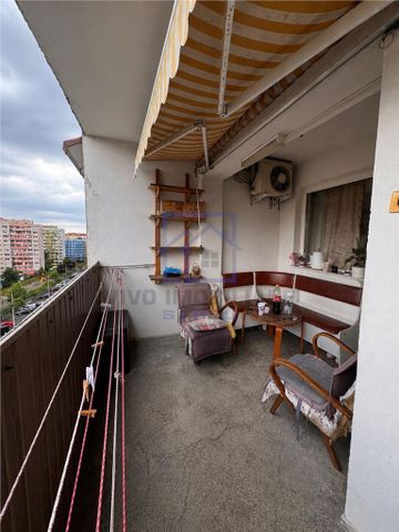 Apartament de inchiriat in Sibiu - 3 camere, decomandat, cu balcon, Bd. Mihai Viteazu de inchiriat - Photo 2