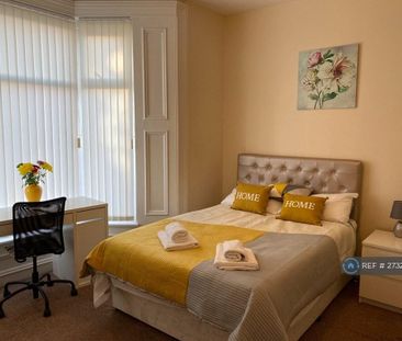 1 bedroom in a house share to rent - Photo 4