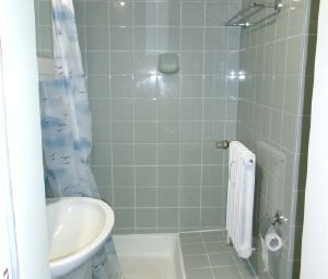 Mitten in der City-2 Zimmer Wohnung - Photo 4