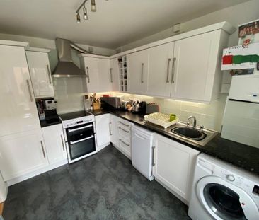 2 bedroom detached house to rent - Photo 2