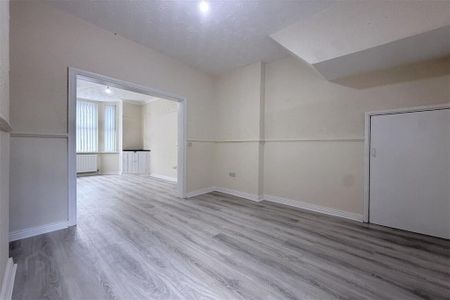 247 Springfield Road, Belfast, BT12 7DD - Photo 4