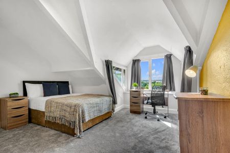 6 bedroom flat to rent - Photo 3