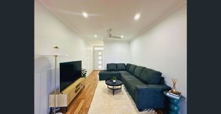 MODERN 3 BED, 2 BATH TOWNHOUSE FOR RENT - FURNISHED & UNFURNISHED AVAILABLE! - Photo 3