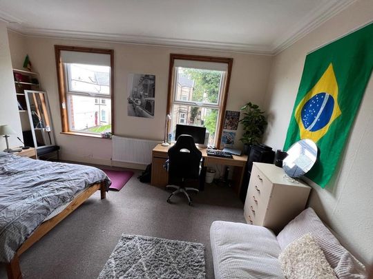 6 bedroom private hall to rent - Photo 1