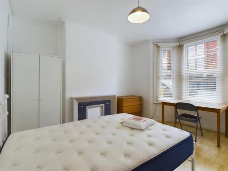 5 bedroom terraced house to rent - Photo 5