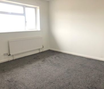 1, Brenchley Close - Photo 1