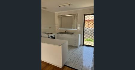 Bright and Spacious 1 Bedroom Unit in Prime Location - Photo 4