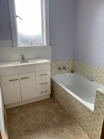 Close to Primary Schools - 3 Bedroom Home - Photo 5